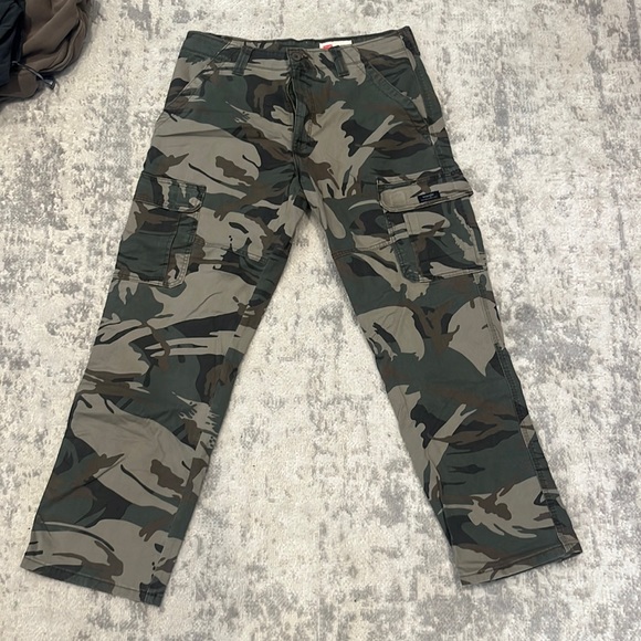 Wrangler Cargo Pants - Picture 1 of 2